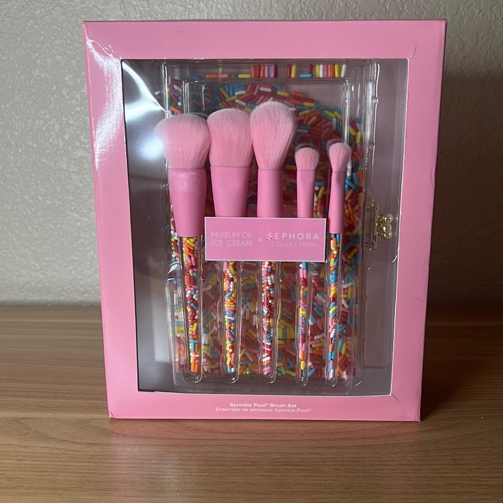 Sephora Museum of ice cream brush set